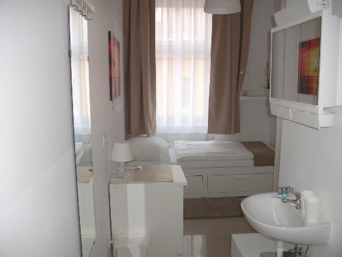 CH-Vienna City Rooms image 1